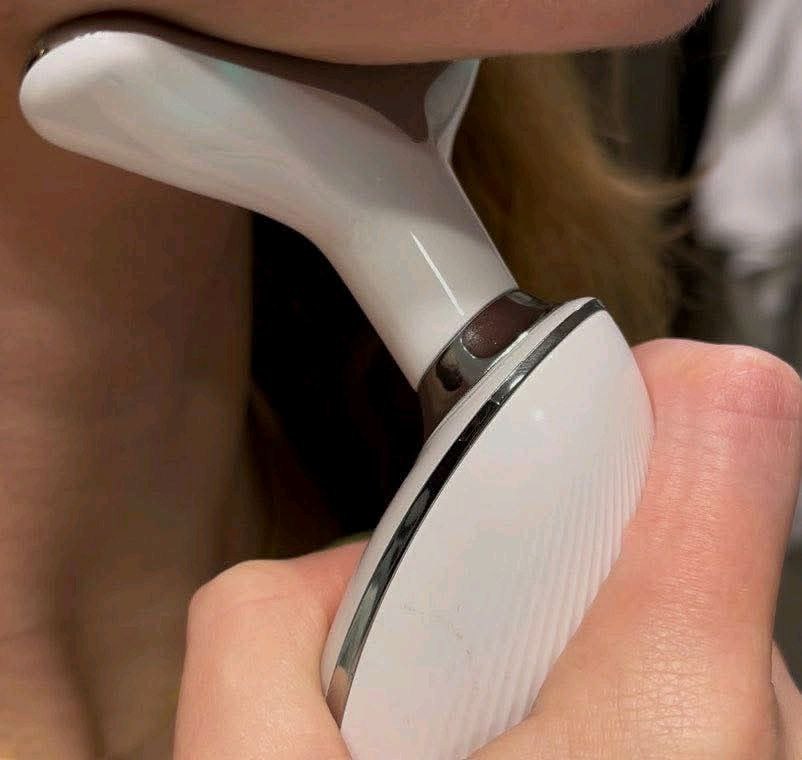 GlowLift EMS™ (LED)